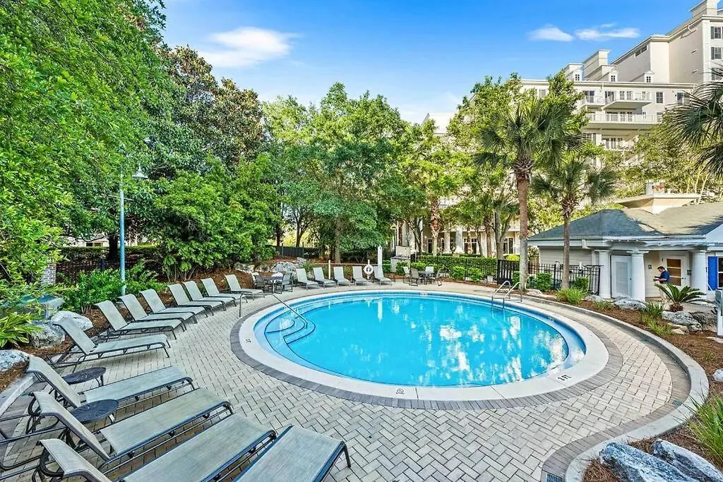 New Baytowne Bahia Breeze Pool View Apartment Destin