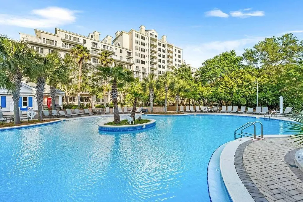 New Baytowne Bahia Breeze Pool View Apartment Destin