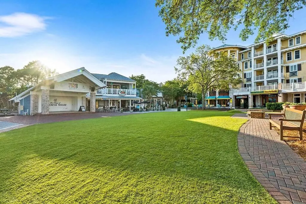 New Baytowne Bahia Breeze Pool View Apartment Destin United States